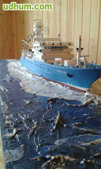 Maqueta de barco atunero del cantabrico 41cm